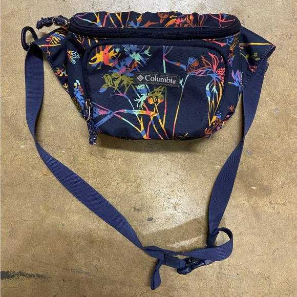 Columbia Black and Multicolor Belt/ Crossbody Bag - Picture 1 of 3